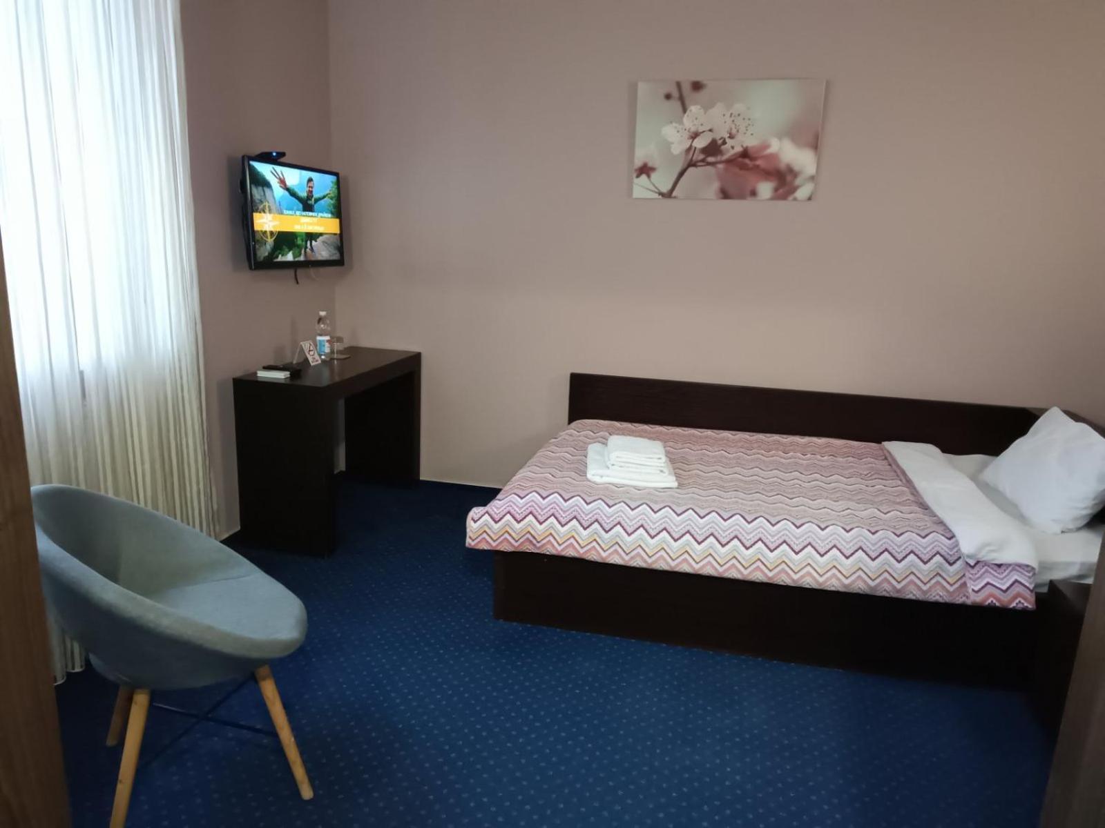 Gosudar Hotel Kropyvnytsky Buitenkant foto