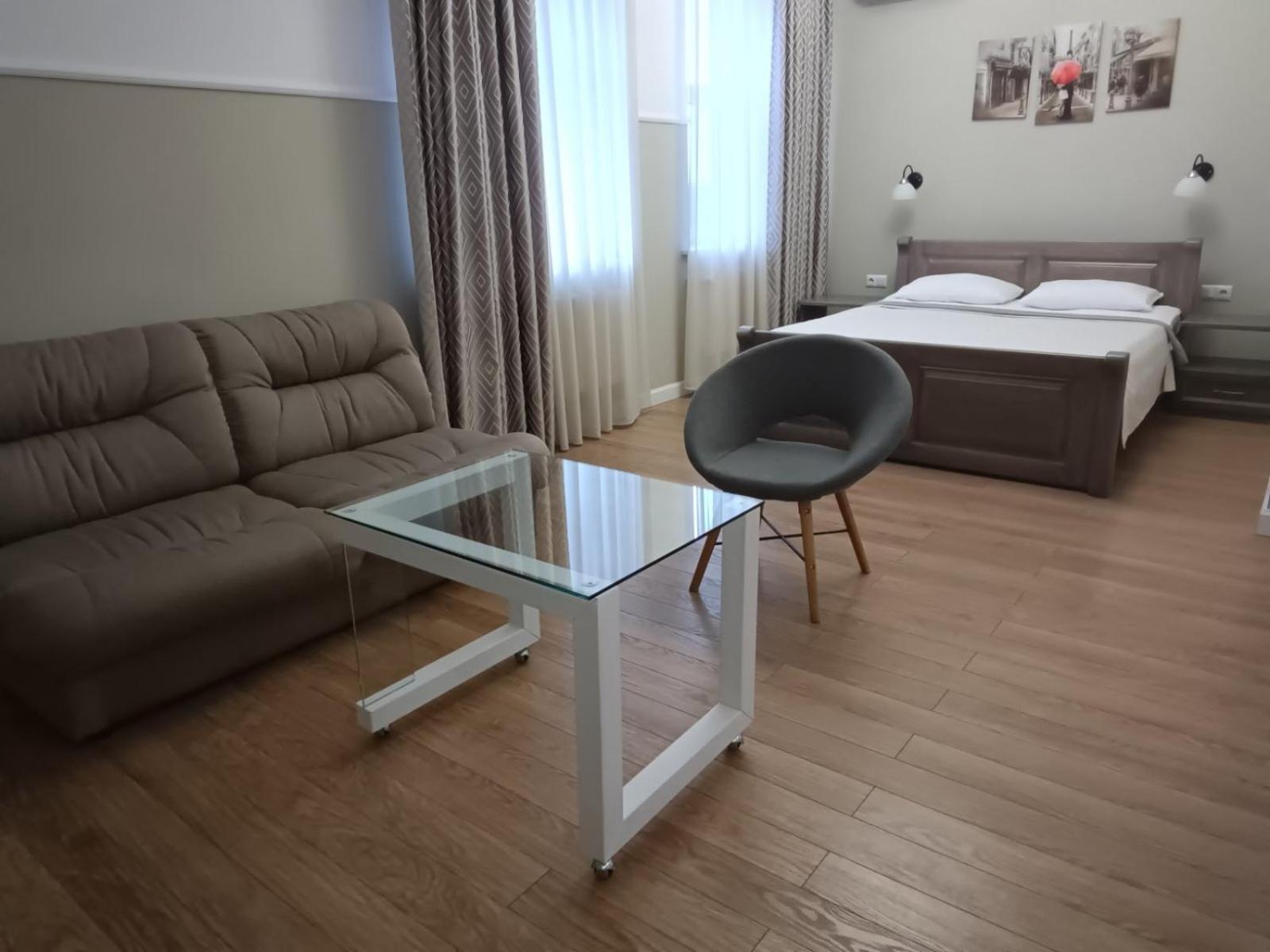 Gosudar Hotel Kropyvnytsky Buitenkant foto