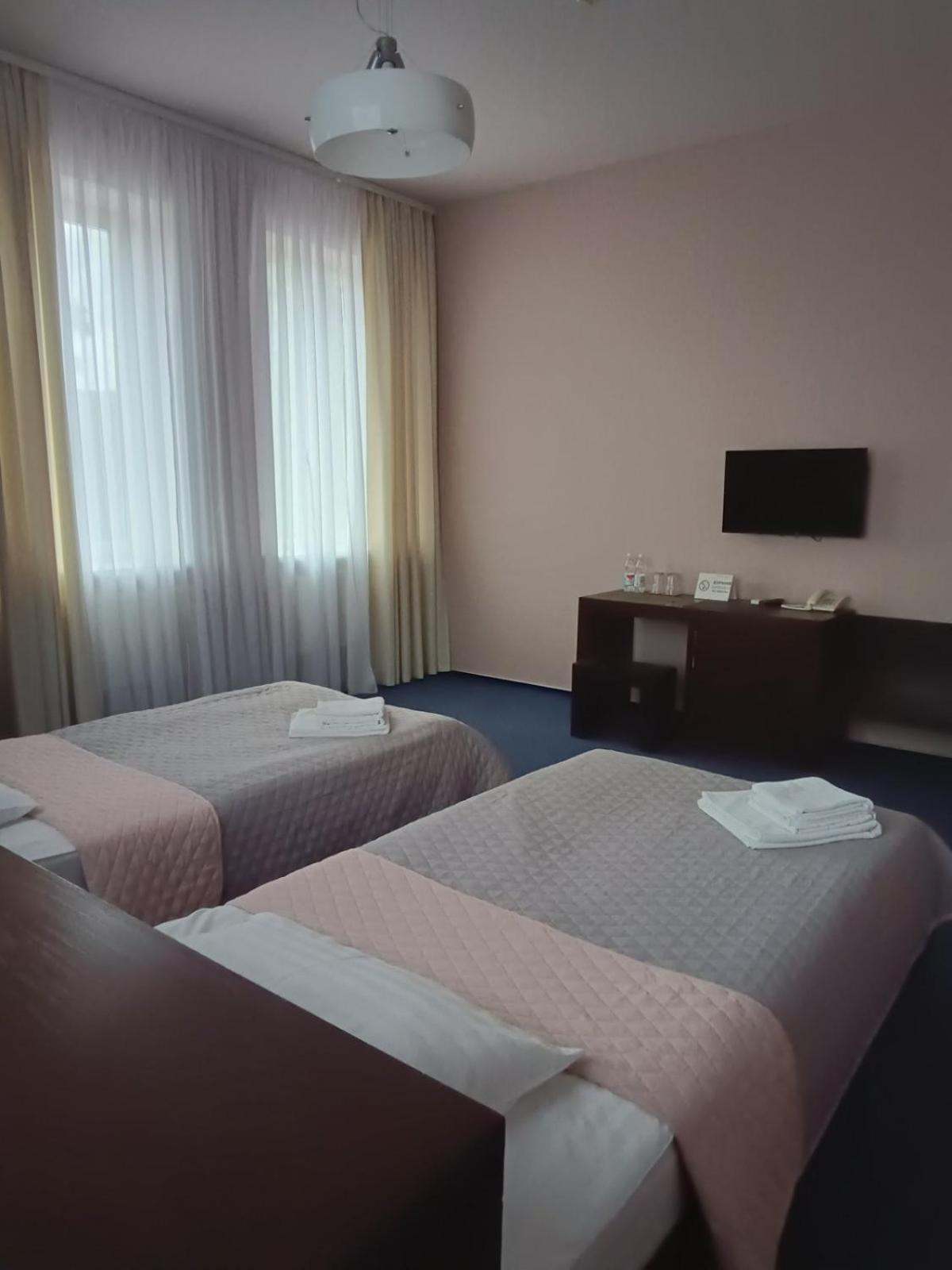 Gosudar Hotel Kropyvnytsky Buitenkant foto