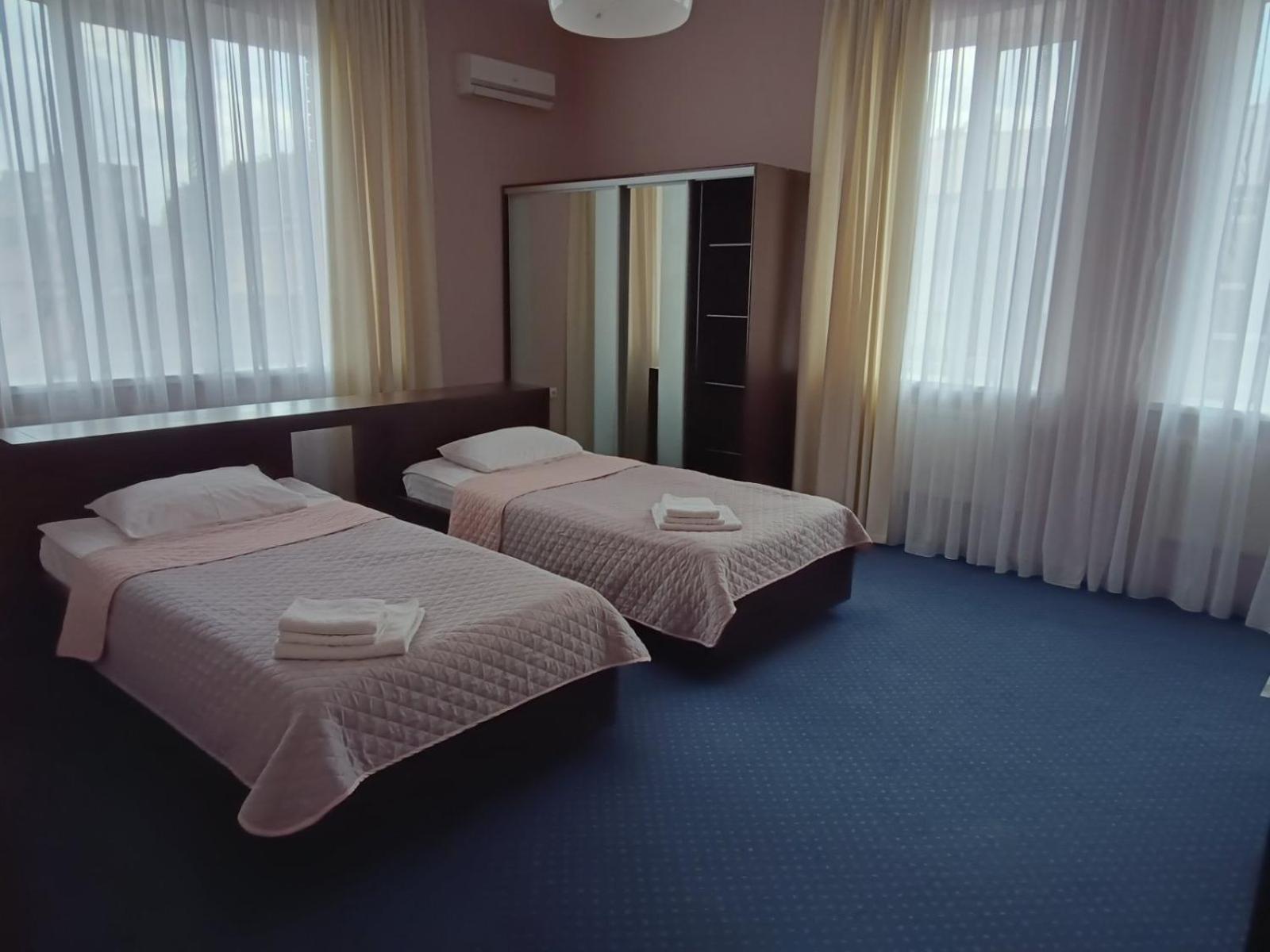 Gosudar Hotel Kropyvnytsky Buitenkant foto