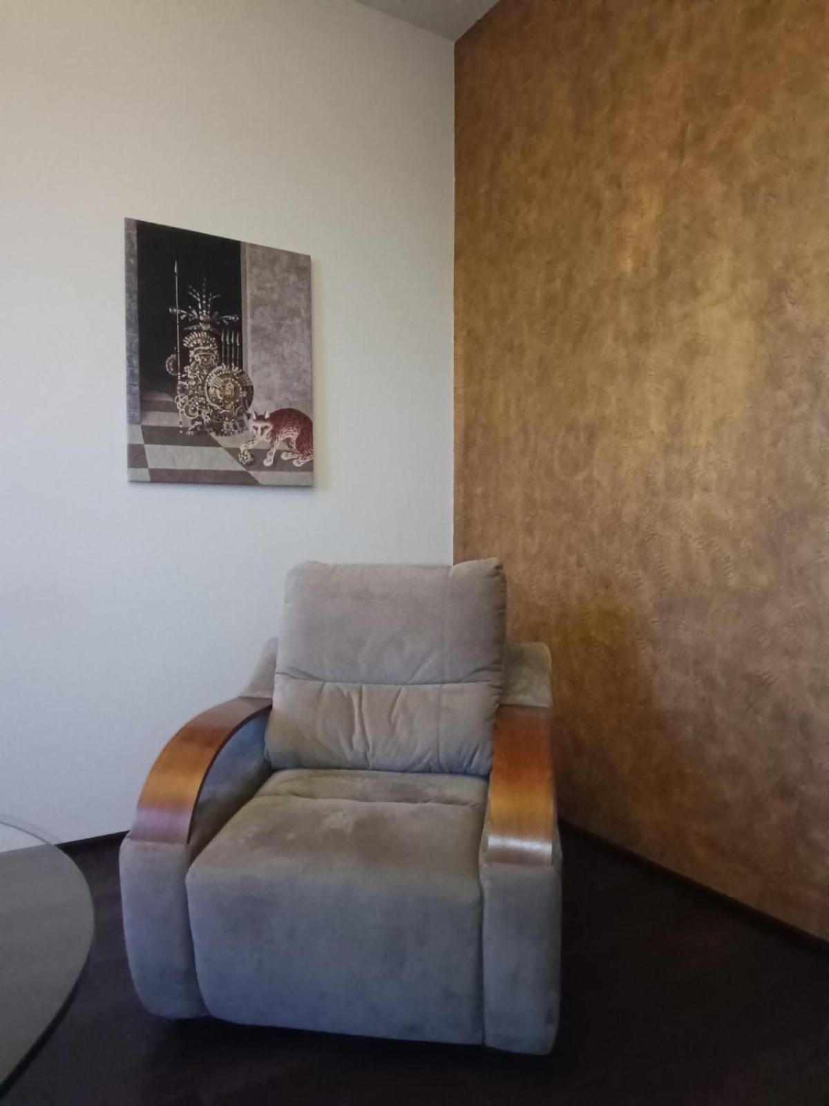 Gosudar Hotel Kropyvnytsky Buitenkant foto